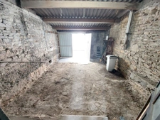 Maison dans centre ville 90m² T4 rénovée , avec garage/buanderie + terrasse +cour interieure +jardin +préau  95000€