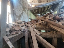 ANCIENNE MAISON BOURGEOISE EN PIERRE A RENOVER ENTIEREMENT AVEC SA GRANDE FORET