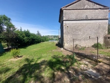  PUYGOUZON CORPS DE FERME EN GRANDE PARTIE RENOVE AVEC PIGEONNIER ET DEPENDANCES 