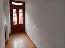 Maison dans centre ville 90m² T4 rénovée , avec garage/buanderie + terrasse +cour interieure +jardin +préau  95000€