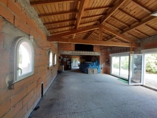 MAISON DE MAITRE  RENOVEE AVEC DEPANDANCES  EN FUTUR GITE ET PARC ARBORE  