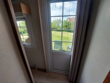 CORPS DE FERME AVEC DEPENDANCES ET GRAND MOBILHOME SUR TERRAIN SUR VEGETALISE DE 2ha16a90ca aux allures de camping! 250000€