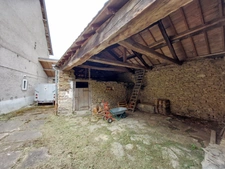 MAISON EN PIERRE RENOVEE  200m² avec deuxieme batisse autonome à amenager en gîte 