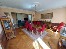 MAISON DE MAITRE AVEC  DEPENDANCES DEUX PIGEONNIERS SUR PARC DE 5000M²