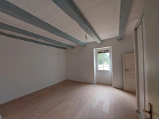 MAISON EN PIERRE RENOVEE  200m² avec deuxieme batisse autonome à amenager en gîte 