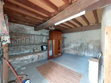 CORPS DE FERME AVEC PIGEONNIER DEPENDANCES +LOCAL COMMERCIAL + STOCKAGE+ TERRAIN EN UA2  319900€
