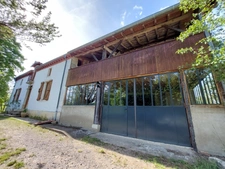  CORPS DE FERME RENOVE AVEC  EQUIPEMENT POUR 2 CHEVAUX GRANDES DEPENDANCES SUR 1,2ha