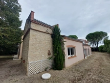 MAISON DE MAITRE  RENOVEE AVEC DEPANDANCES  EN FUTUR GITE ET PARC ARBORE  