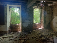 ANCIENNE MAISON BOURGEOISE EN PIERRE A RENOVER ENTIEREMENT AVEC SA GRANDE FORET