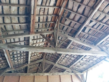  CORPS DE FERME RENOVE AVEC  EQUIPEMENT POUR 2 CHEVAUX GRANDES DEPENDANCES SUR 1,2ha