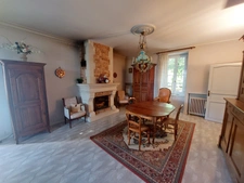 MAISON DE MAITRE  RENOVEE AVEC DEPANDANCES  EN FUTUR GITE ET PARC ARBORE  