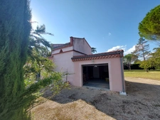 MAISON DE MAITRE  RENOVEE AVEC DEPANDANCES  EN FUTUR GITE ET PARC ARBORE  
