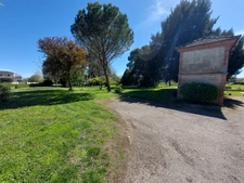 MAISON DE MAITRE AVEC  DEPENDANCES DEUX PIGEONNIERS SUR PARC DE 5000M²