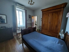 MAISON DE MAITRE  RENOVEE AVEC DEPANDANCES  EN FUTUR GITE ET PARC ARBORE  