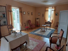 MAISON DE MAITRE  RENOVEE AVEC DEPANDANCES  EN FUTUR GITE ET PARC ARBORE  