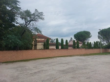 MAISON DE MAITRE  RENOVEE AVEC DEPANDANCES  EN FUTUR GITE ET PARC ARBORE  