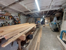 CORPS DE FERME AVEC DEPENDANCES ET GRAND MOBILHOME SUR TERRAIN SUR VEGETALISE DE 2ha16a90ca aux allures de camping! 250000€