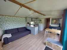 CORPS DE FERME AVEC DEPENDANCES ET GRAND MOBILHOME SUR TERRAIN SUR VEGETALISE DE 2ha16a90ca aux allures de camping! 250000€
