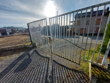 CORPS DE FERME AVEC PIGEONNIER DEPENDANCES +LOCAL COMMERCIAL + STOCKAGE+ TERRAIN EN UA2  319900€