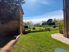 MAISON DE MAITRE AVEC  DEPENDANCES DEUX PIGEONNIERS SUR PARC DE 5000M²