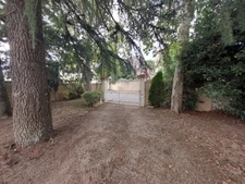 MAISON DE MAITRE  RENOVEE AVEC DEPANDANCES  EN FUTUR GITE ET PARC ARBORE  