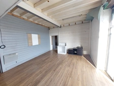 CORPS DE FERME AVEC PIGEONNIER DEPENDANCES +LOCAL COMMERCIAL + STOCKAGE+ TERRAIN EN UA2  319900€