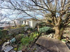 CORPS DE FERME AVEC PIGEONNIER DEPENDANCES +LOCAL COMMERCIAL + STOCKAGE+ TERRAIN EN UA2  319900€