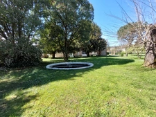 MAISON DE MAITRE AVEC  DEPENDANCES DEUX PIGEONNIERS SUR PARC DE 5000M²