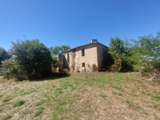 ANCIENNE MAISON BOURGEOISE EN PIERRE A RENOVER ENTIEREMENT AVEC SA GRANDE FORET
