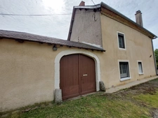MAISON EN PIERRE RENOVEE  200m² avec deuxieme batisse autonome à amenager en gîte 