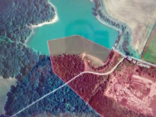  6a9ca de lac sur 2,7ha du plan d'eau plus 6ha2a de foret   89900€