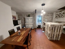 CORPS DE FERME AVEC 2 MAISONS RENOVEES ET NOMBREUSES DEPENDANCES A 10 MINUTES D'ALBI SUD 