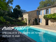 GRAND CORPS DE FERME ANCIENNE MAISON DE MAITRE AGRICOLE 11PIECES A MONTIRAT 399000€