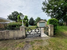 MAISON EN PIERRE RENOVEE  200m² avec deuxieme batisse autonome à amenager en gîte 