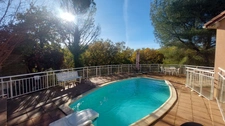 HYPER RARE PUYGOUZON VILLA AVEC PISCINE SUR LES COTEAUX ET VUE PANORAMIQUE SUR SA PROPRE FORET 