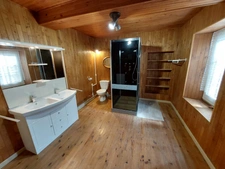 MAISON EN PIERRE RENOVEE  200m² avec deuxieme batisse autonome à amenager en gîte 