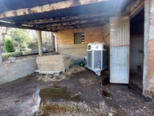 CORPS DE FERME AVEC 2 MAISONS RENOVEES ET NOMBREUSES DEPENDANCES A 10 MINUTES D'ALBI SUD 