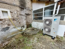MAISON EN PIERRE RENOVEE  200m² avec deuxieme batisse autonome à amenager en gîte 