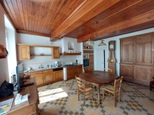 MAISON DE MAITRE AVEC  DEPENDANCES DEUX PIGEONNIERS SUR PARC DE 5000M²