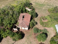 ANCIENNE MAISON BOURGEOISE EN PIERRE A RENOVER ENTIEREMENT AVEC SA GRANDE FORET