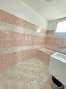 Appartement T3 rénové – Rez-de-chaussée – Port-de-Bouc – 100 m de la mer – Libre de locataire