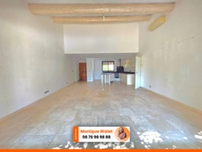 Magnifique propriété de 198 m² avec piscine, jardin, salle de sport avec jaccuzzi et sauna !