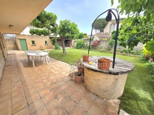 Maison traditionnelle non mitoyenne en impasse – 178,33 m² avec garages et fort potentiel à Istres