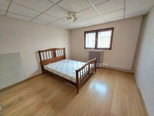 Maison traditionnelle non mitoyenne en impasse – 178,33 m² avec garages et fort potentiel à Istres