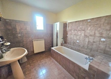 Maison traditionnelle avec piscine à vendre à Fos-sur-Mer – 4 chambres et terrain de 750 m²