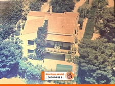 ? Grande maison Spacieuse avec Vue dégagée et Piscine à Saint Mitre les Remparts ? Emplacement Idéal ?