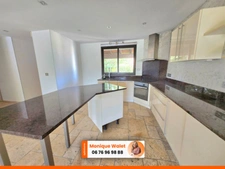 Magnifique propriété de 198 m² avec piscine, jardin, salle de sport avec jaccuzzi et sauna !