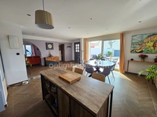 Appartement en rez-de-jardin entièrement rénové(13110)