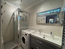 3 pièces Sanary sur mer, proche centre, terrasse 24 m2,  piscine.