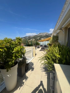 Appartement 5/5 étage, vue panoramique, 93 m2  et garage, TOULON  EST